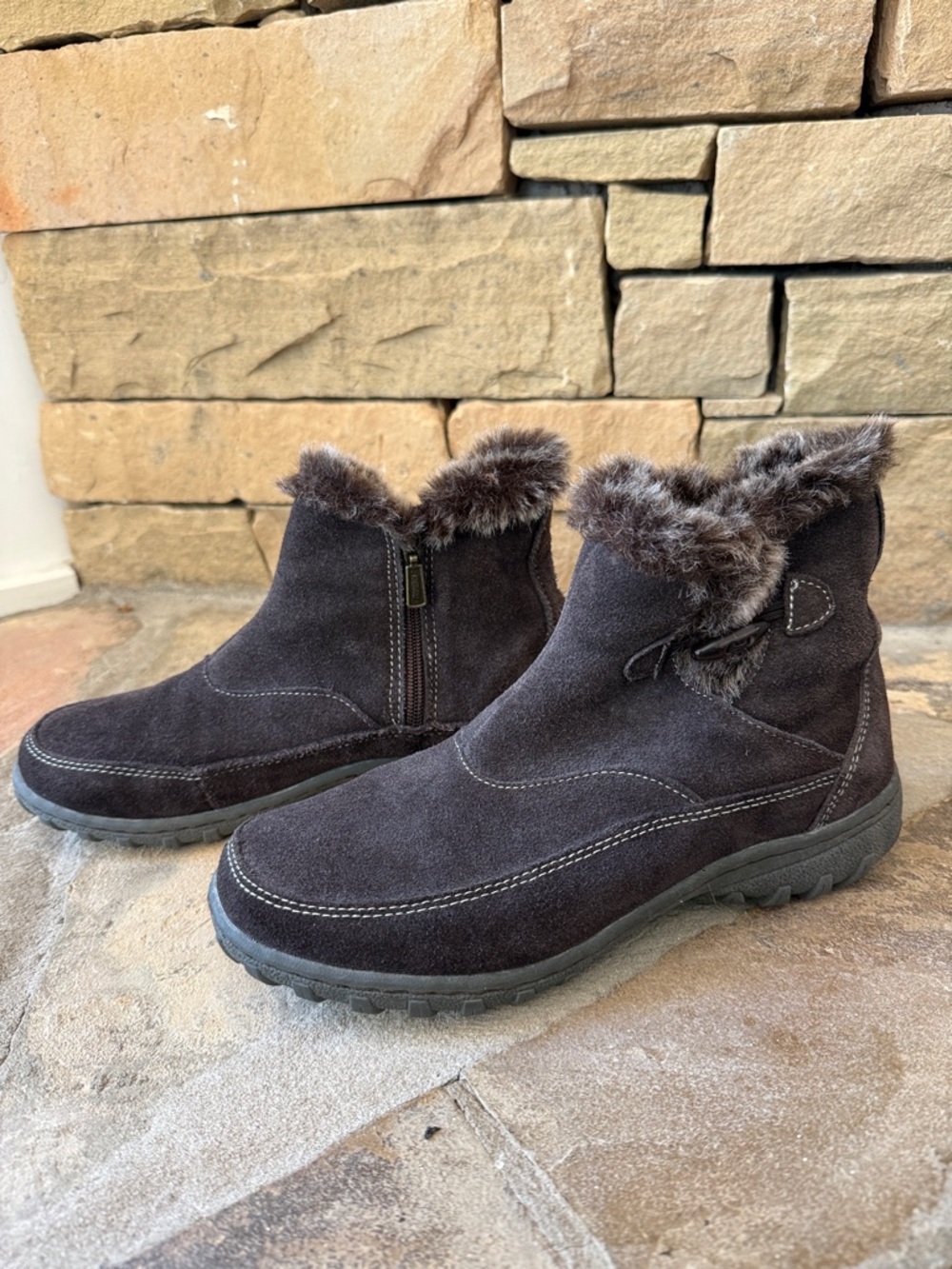 Khombu Dark Brown Suede Faux-Fur Ankle Boots Zipper & Decorative Toggle